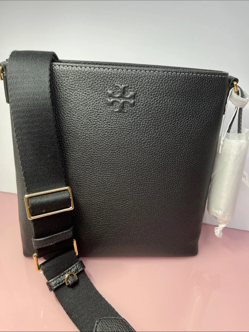 Tory Burch compact pebbled